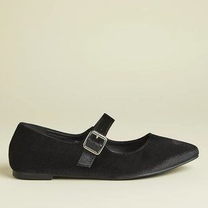 Torrid black velvet pointed toe mary jane flats, Women's size 13WW
